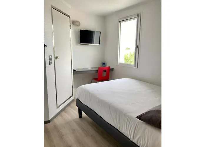 Première Classe La Rochelle Sud-aytré Hotel *