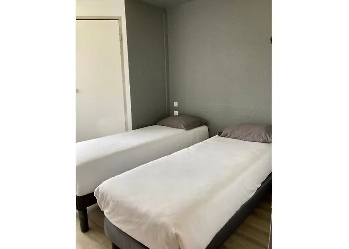 Première Classe La Rochelle Sud-aytré Hotel *