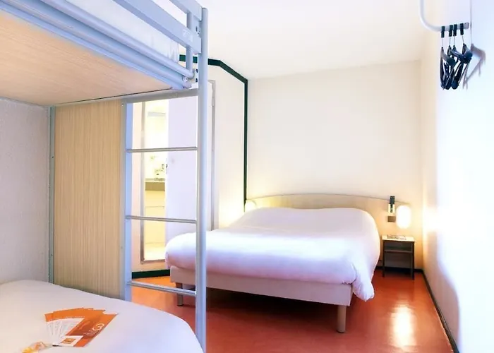 Premiere Classe La Rochelle Sud-aytre Hotel *